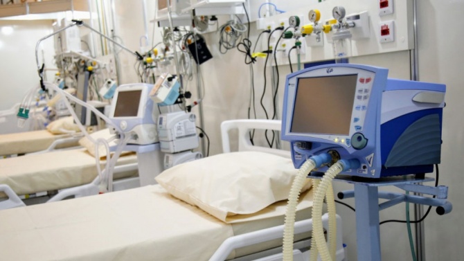 Днес от хасковската болница изписаха 36-годишна жена, която бе интубирана