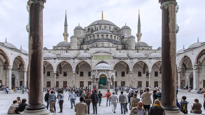 Турция ще удължи тримесечната забрана за съкращения, която бе наложена