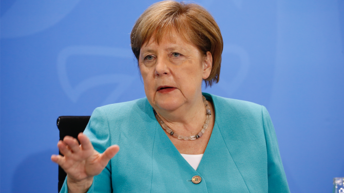 Меркел призова германците да използват мобилното приложение срещу коронавируса