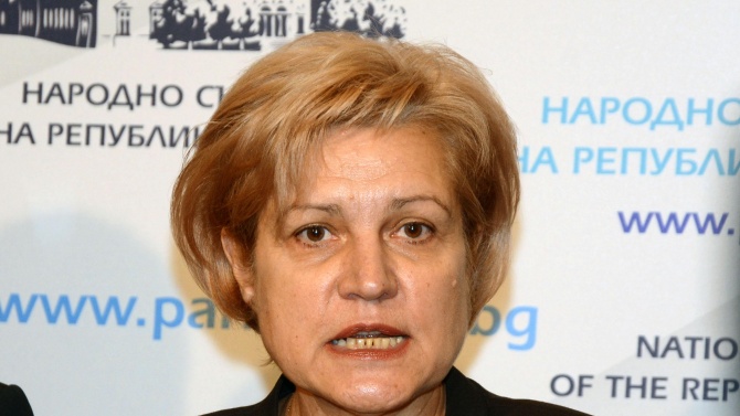 Менда Стоянова към БСП: Казвате неистина - не съм получавала пари от Божков