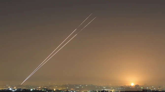 Израелските въоръжени сили съобщиха снощи че от ивицата Газа са