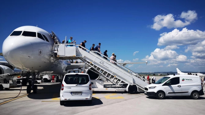 Днес на Летище Варна над 350 чартърни туристи пристигнаха от Франкфурт
