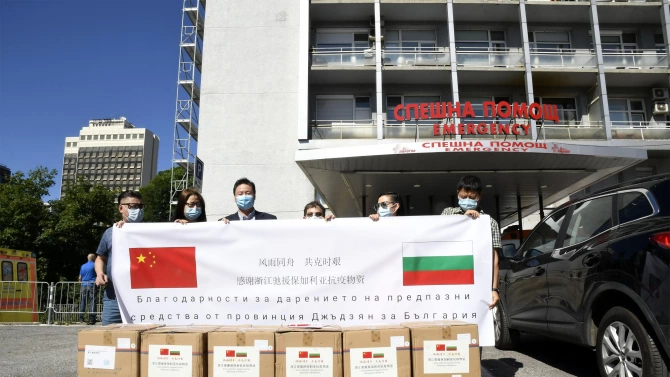 Дарение от 12000 маски от китайската провинция Джъдзян получи болница