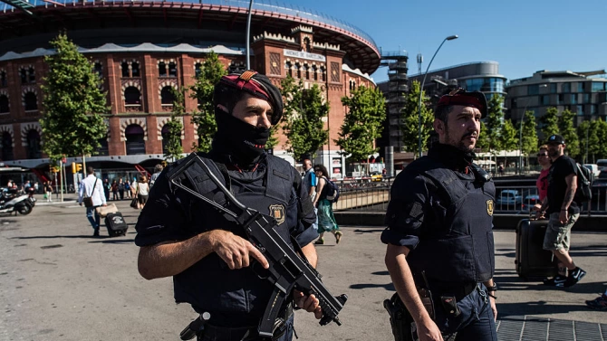 Националната испанска полиция е разбила три организирани престъпни групировки ОПГ
