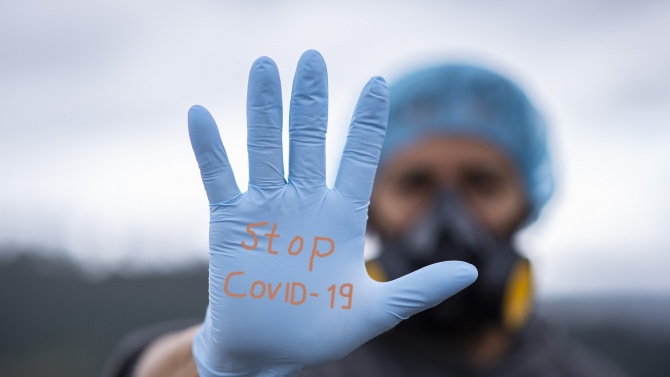 Китай се опитва да овладее ново огнище на коронавируса в Синцзян