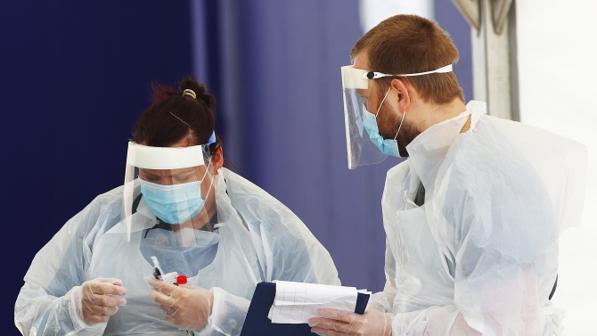 Петима от новите болни с COVID-19 в Сливенско са инфектирани на работното място