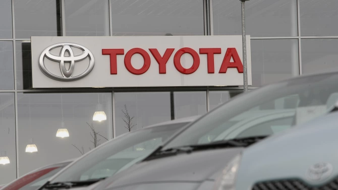 Водещият японски автомобилостроителен концерн Тойота Toyota възнамерява от днес да