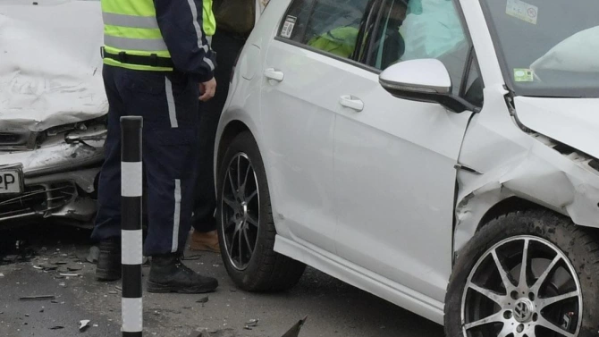 Нарушена дистанция е станала причина за пътно произшествие на бул Беломорски