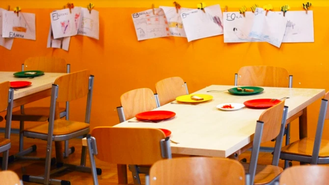 Служителка от детска градина в Казанлък е дала положителна проба