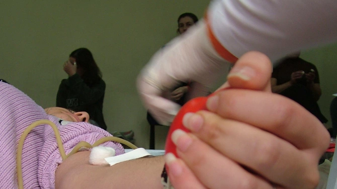 Районният център по трансфузионна хематология Пловдив организира днес кръводарителска