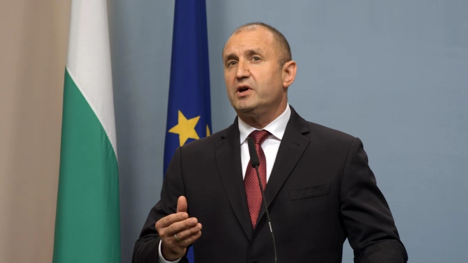 Вече седмица хиляди българи искат оставка на правителството и главният