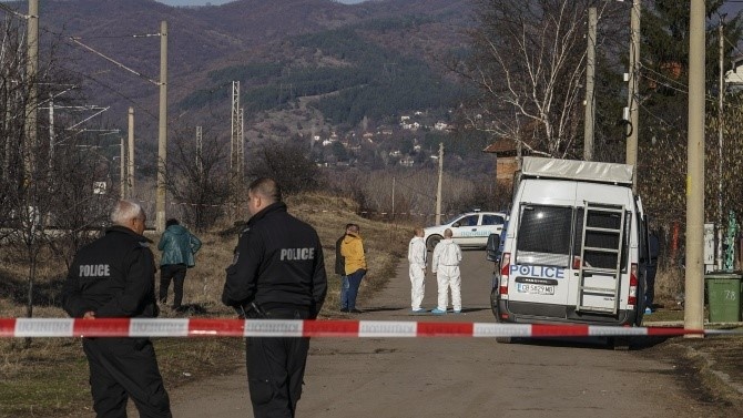 Сливенската полиция под надзора на Окръжната прокуратура в града разследва