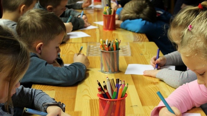 Детска градина Първи юни в Сандански временно преустановява дейността си.