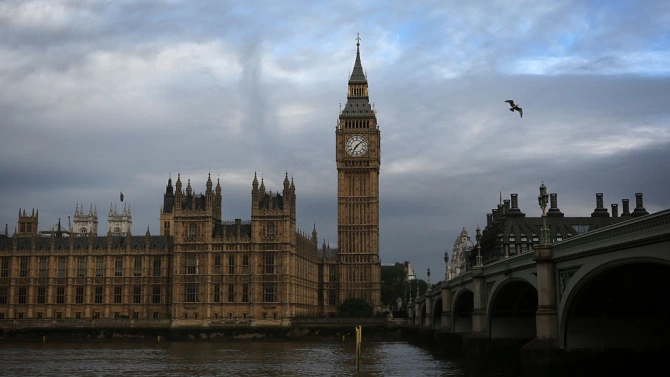 Британското правителство смята да предостави на тайните служби големи пълномощия