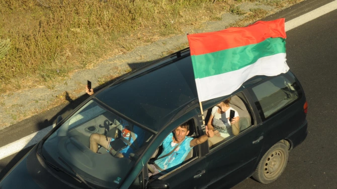 Протестиращи блокираха днес по обяд пътищата Русе Варна и Русе Кубрат Причината