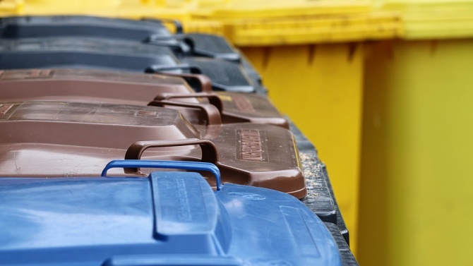 Във Велико Търново поставят нови съдове за разделно събиране на отпадъци