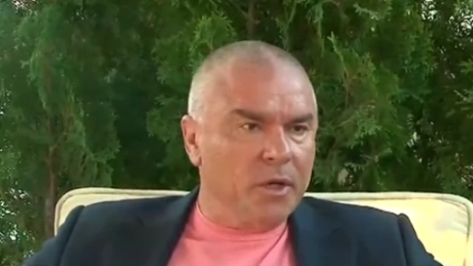 Лидерът на Воля Веселин МарешкиВеселин Найденов Марешки е български политик и