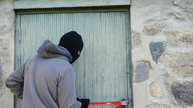 Жителите на Момчилград пропищяха от крадци За по малко от месец в