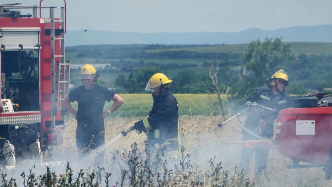 Пожарът в землището на елховското село Лесово е овладян остават