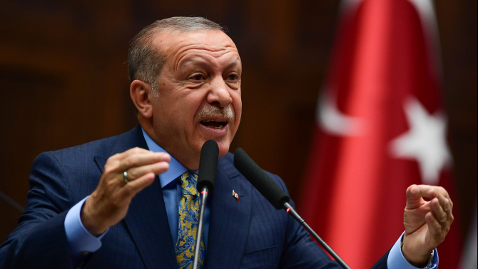 Ердоган: Нападнете ли кораба ни "Оруч реис", ще платите скъпо