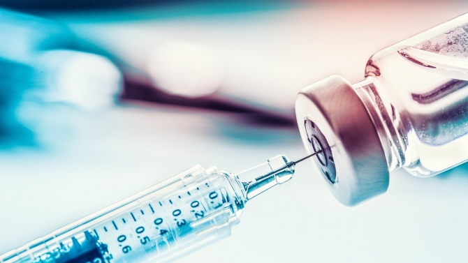 Индия изпитва три ваксини против коронавируса и е готова да ги произвежда