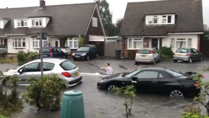 Проливни дъждове се изляха в английския град Челмсфорд графство Есекс