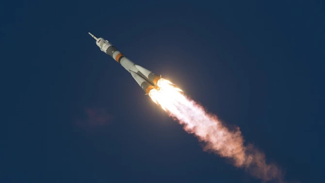 Ракета носител Вега с 53 микро и наноспътника ще бъде изстреляна