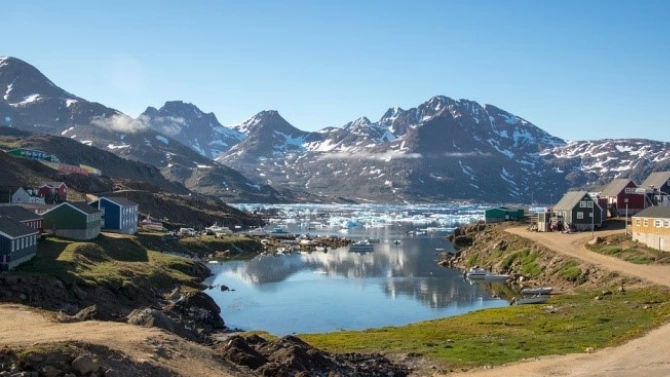 Ледената покривка на Гренландия се топи необратимо и учени се