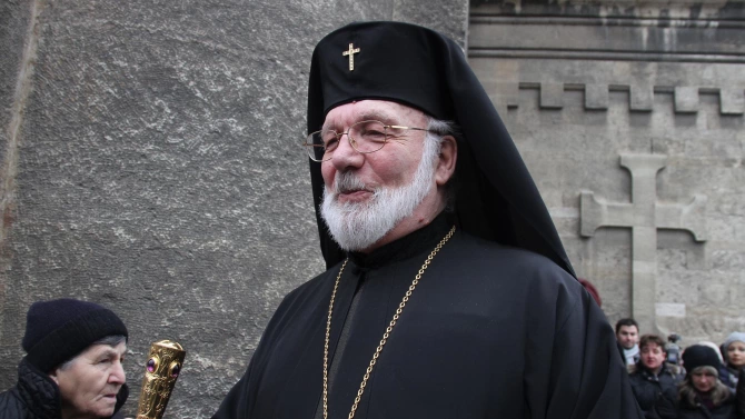 Опелото и погребението на Негово Високопреосвещенство Доростолския митрополит Амвросий ще