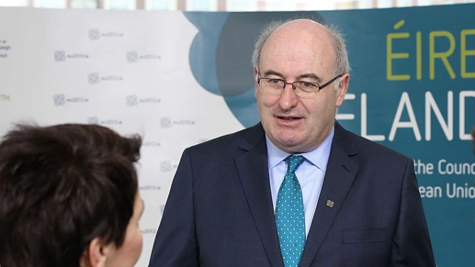 Европейският комисар по търговията ирландецът Фил Хоган се извини за