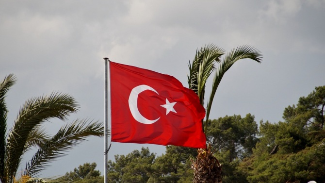 EK призова за диалог с Турция