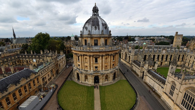 Оксфордският университет оглави класацията на най-добрите висши учебни заведения в