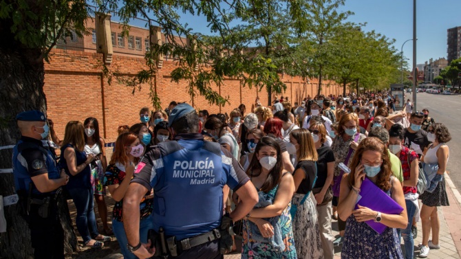  От на следващия ден Мадрид стяга противоепидемичните ограничения 