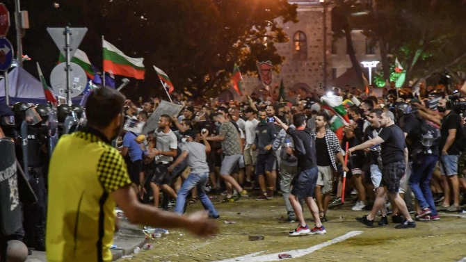Насилието и агресията от протестната сряда преследват българите и днес
