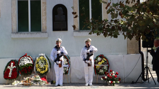 Във Варна по случай годишнината от Съединението с военен ритуал
