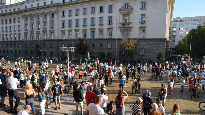 Колко човека подкрепиха мирното вдигане на Второто септемврийско велико народно