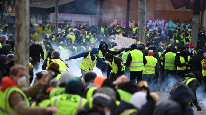 Парижката полиция забрани планирана за уикенда демонстрация на жълтите жилетки