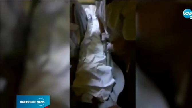 Болничен абсурд в Ямбол Санитари пренасят болни хора в найлони