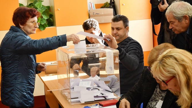 ВМРО с идея как да спрат манипулациите на вота с нова бюлетина