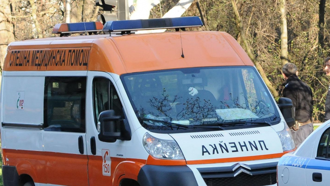 Камион блъсна автобус с военни край Шумен