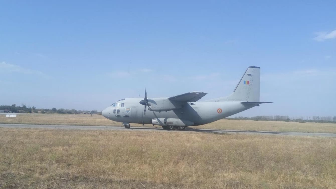 Военнослужещи от Военновъздушните сили на България и Румъния проведоха днес,