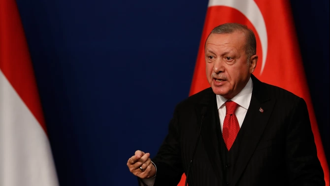 Турският президент Реджеп Тайип Ердоган нарече днес френския си колега