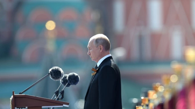 Руският президент Владимир Путин удължи до 15 декември мерките въведени