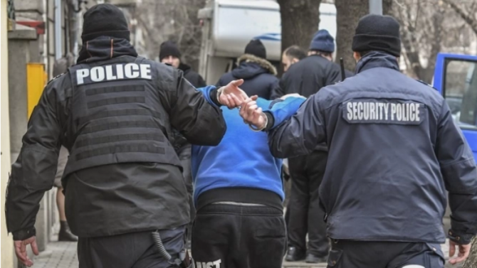 Съдят мъж, пребил служител на наказателен паркинг в София