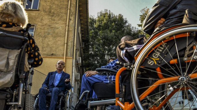Хиляди инвалиди вместо достойни помощи, получават старата мизерия