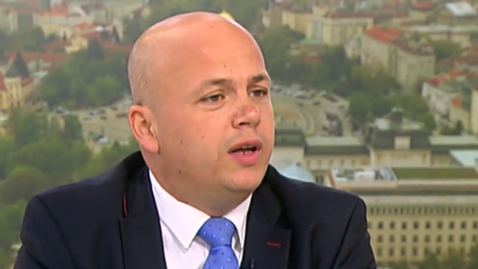 Няма разпад в БСП, каза депутатът Александър Симов по Нова
