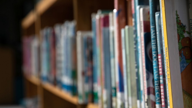 В библиотеката в Габрово прилагат ултравиолетова дезинфекция на книгите 