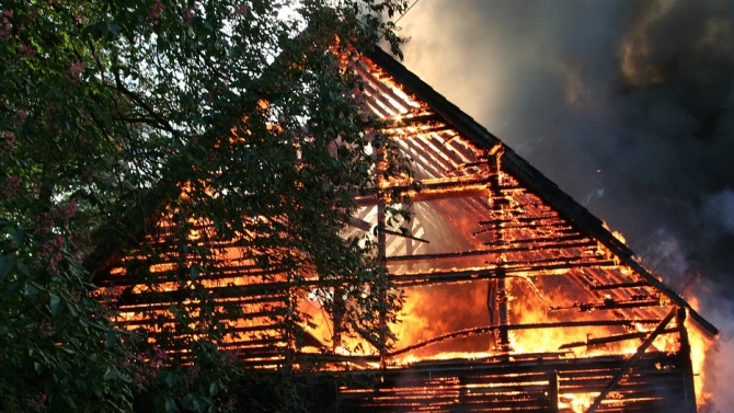 6 семейства останаха без подслон след пожар в Разлог Няма