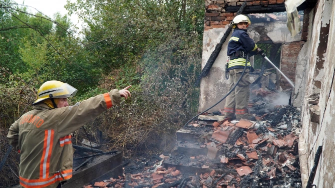 Пожар избухна в неизползваема къща в хасковското село Николово Инцидентът стана