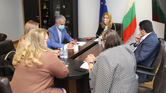 Вицепремиерът и министър на туризма проведе работна среща с Алтай